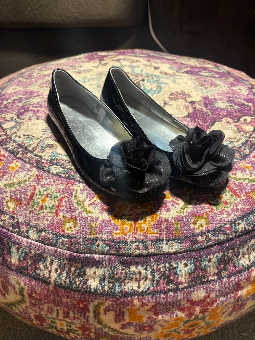 Flowers by Nina Girls Black Floral Applique Ballet Flats, Size 13